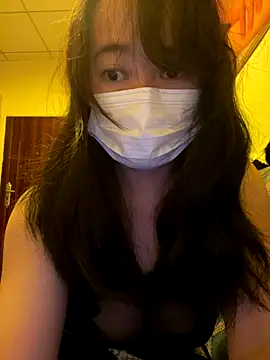 qiqi-01 online show from 12.18.25