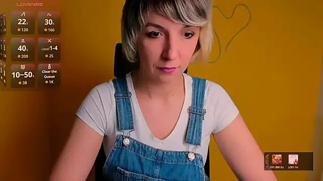 Snapshot of Lana_Foxyy chatting on 04.28.26 Lana Foxyy online show from 04.28.26