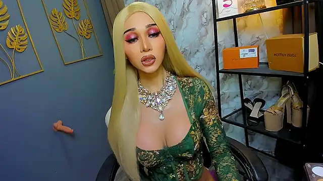 CelinaWintour online show from 03.21.26