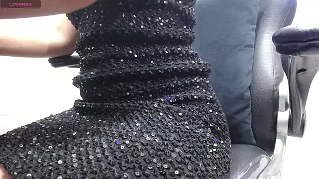 kyra jeet online show from 04.14.26