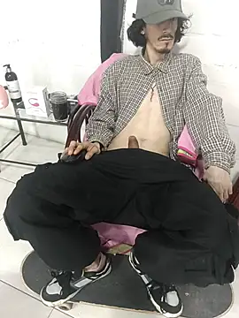 sk8-boy online show from 04.18.26