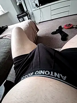 hereshappyguy67 online show from 12.17.25