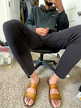 Kingbertfeet online show from 12.21.25