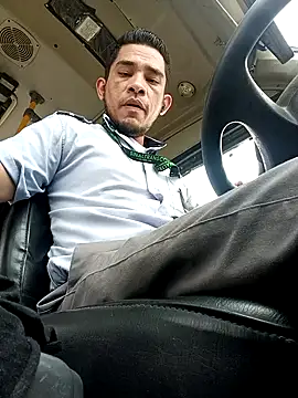 Snapshot of Gloryholeroom chatting on 02.01.26 Gloryholeroom online show from 02.01.26