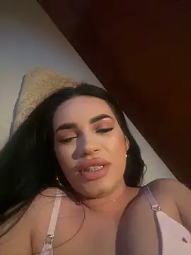 LucyLucy23 online show from 12.17.25