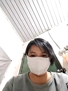 Snapshot of Girl-6868 chatting on 12.17.25 Girl-6868 online show from 12.17.25