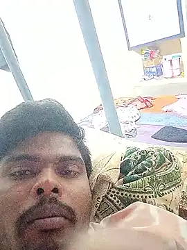 Snapshot of Anji8639 chatting on 12.18.25 Anji8639 online show from 12.18.25