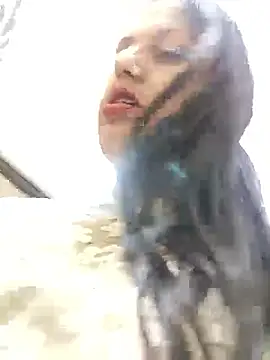 Hotmylips online show from 04.12.26