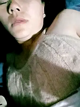 Snapshot of Uzi-na chatting on 12.18.25 Uzi-na online show from 12.18.25