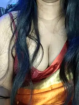 Snapshot of SANYA_3 chatting on 12.18.25 SANYA 3 online show from 12.18.25