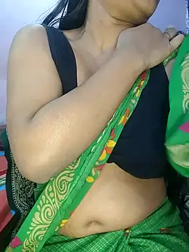 Snapshot of SANYA_3 chatting on 12.19.25 SANYA 3 online show from 12.19.25