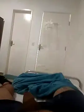 Snapshot of cdcdc21 chatting on 12.17.25 cdcdc21 online show from 12.17.25