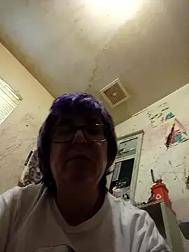Snapshot of becky1111 chatting on 06.20.26 becky1111 online show from 06.20.26