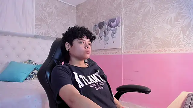 Snapshot of Sasha_Venom chatting on 12.18.25 Sasha Venom online show from 12.18.25