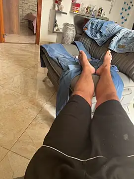 Snapshot of Vergacorta0111 chatting on 12.17.25 Vergacorta0111 online show from 12.17.25