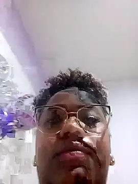 Yohanna fox online show from 12.17.25