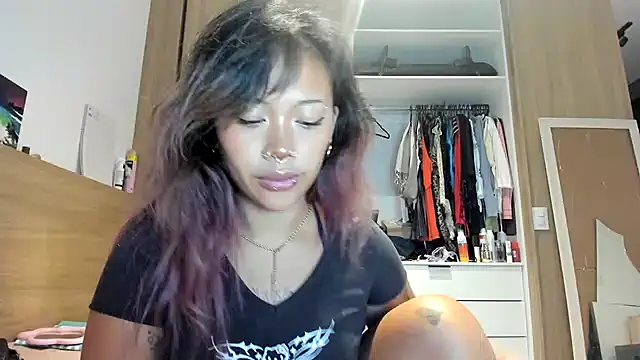 heavenngirlyy444 online show from 12.18.25