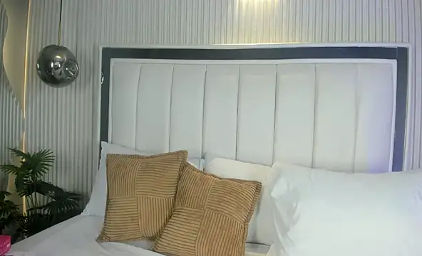 FiorelaSton online show from 04.11.26