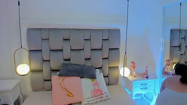 amber  ferrera online show from 03.20.26