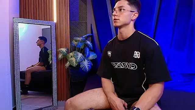 Noah Clarkk online show from 02.11.26