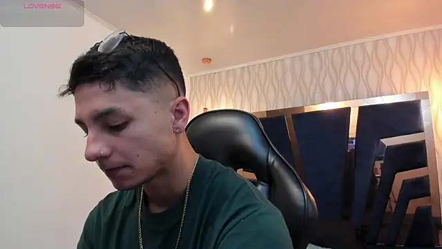 Noah Clarkk online show from 04.18.26