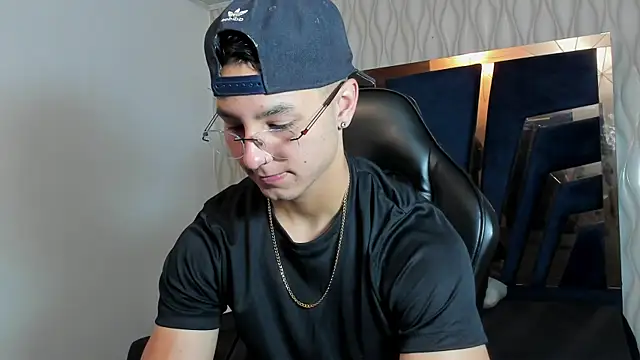 Noah Clarkk online show from 04.20.26