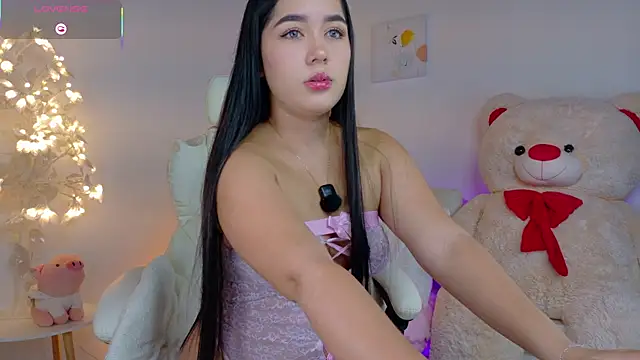 Snapshot of emmy_candy_18 chatting on 05.25.26 emmy candy 18 online show from 05.25.26