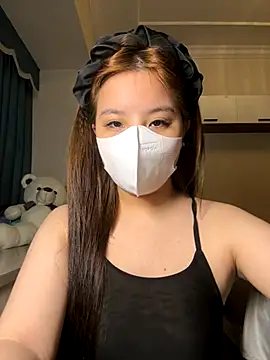 Snapshot of Vanne08_ chatting on 12.18.25 Vanne08 online show from 12.18.25