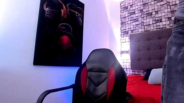 Snapshot of Zonn_1_ chatting on 12.18.25 Zonn 1 online show from 12.18.25