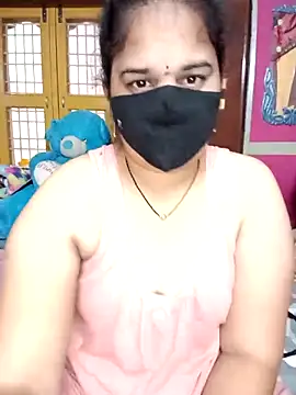 Snapshot of maduri__ chatting on 04.26.26 maduri online show from 04.26.26