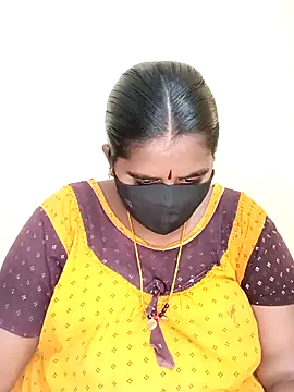 Snapshot of sirisha__9 chatting on 04.08.26 sirisha 9 online show from 04.08.26