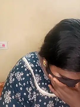 Snapshot of sirisha__9 chatting on 04.19.26 sirisha 9 online show from 04.19.26