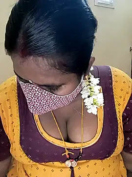 Snapshot of sirisha__9 chatting on 04.22.26 sirisha 9 online show from 04.22.26
