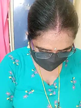 Snapshot of sirisha__9 chatting on 04.25.26 sirisha 9 online show from 04.25.26
