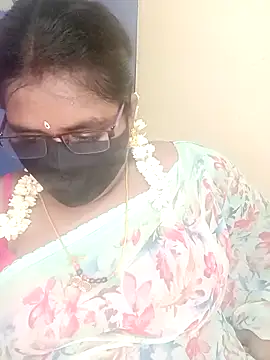 Snapshot of sirisha__9 chatting on 04.28.26 sirisha 9 online show from 04.28.26