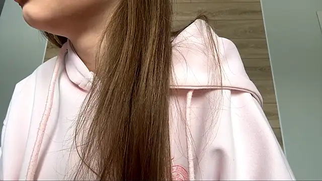 lisa montana online show from 02.04.26