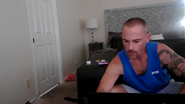 Snapshot of MISTERANDDEMI chatting on 06.18.26 MISTERANDDEMI online show from 06.18.26