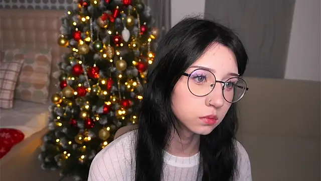 Snapshot of DeliaLoma chatting on 01.08.26 DeliaLoma online show from 01.08.26