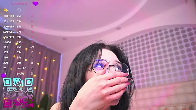 Snapshot of DeliaLoma chatting on 02.08.26 DeliaLoma online show from 02.08.26