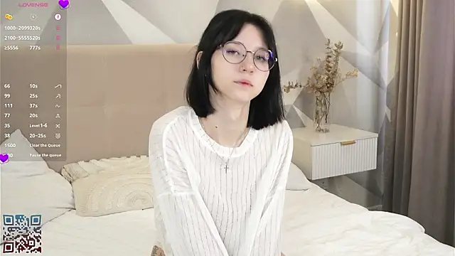 Snapshot of DeliaLoma chatting on 03.03.26 DeliaLoma online show from 03.03.26