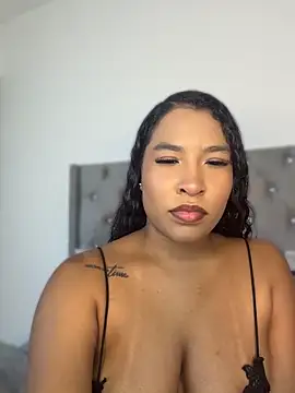 izzybelmonth12 online show from 04.20.26