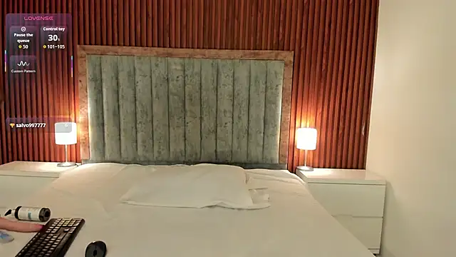 Lakisha Jackson  online show from 02.13.26