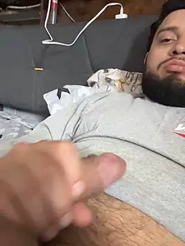 Snapshot of GaveBulk chatting on 12.20.25 GaveBulk online show from 12.20.25