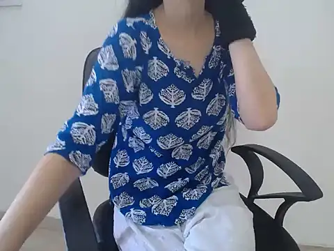 Farhana beautyfull online show from 04.16.26