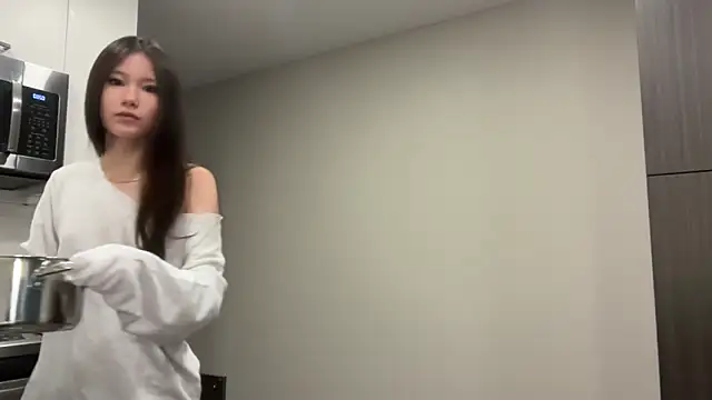 luvvivii online show from 06.16.26