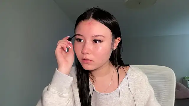 luvvivii online show from 07.21.26