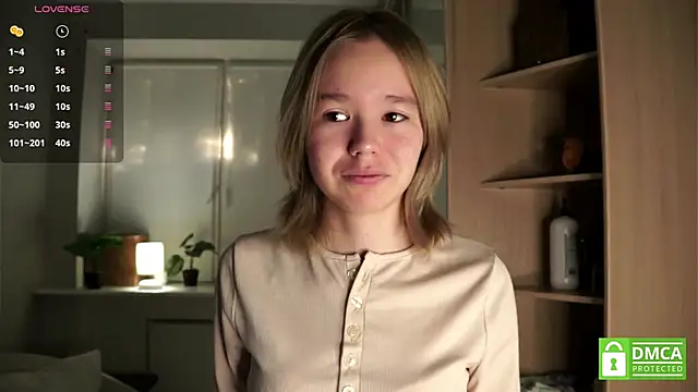 Snapshot of DollyAmrine chatting on 12.20.25 DollyAmrine online show from 12.20.25