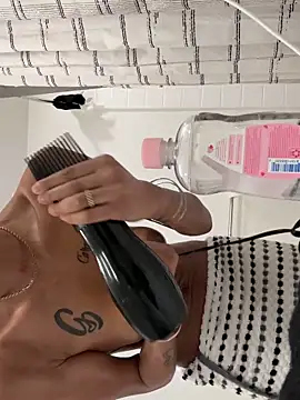 Snapshot of Davineniy chatting on 02.02.26 Davineniy online show from 02.02.26