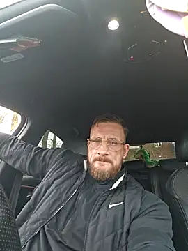 BigDhornyboi2026 online show from 12.22.25