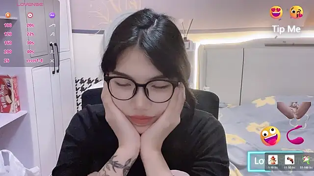 zhnmjx2025 online show from 04.19.26